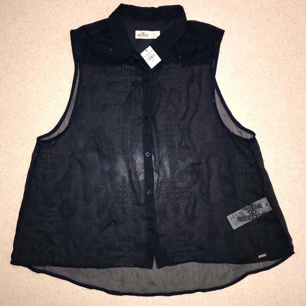 🌴3/$20 Hollister Sheer Top with Embroidery Navy